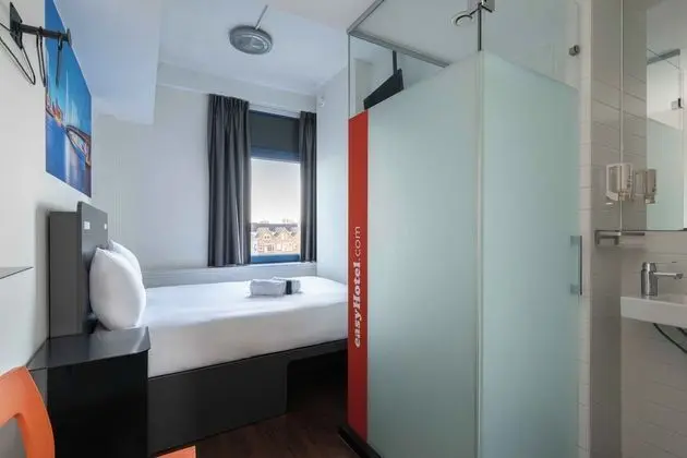Small Room, 1 Double Bed
