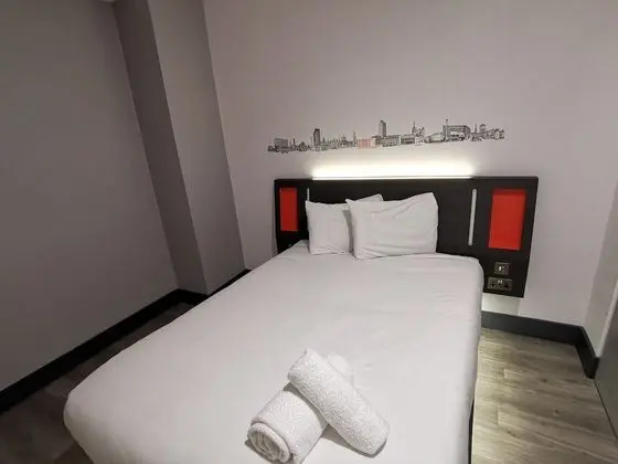 Standard Tek Büyük Yataklı Oda, Penceresiz