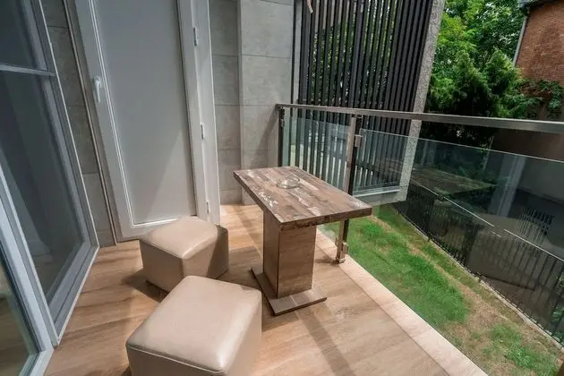 Tek Büyük Yataklı Oda, Bahçe Manzaralı
