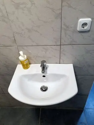 Basic Dört Kişilik Oda, Ortak Banyo