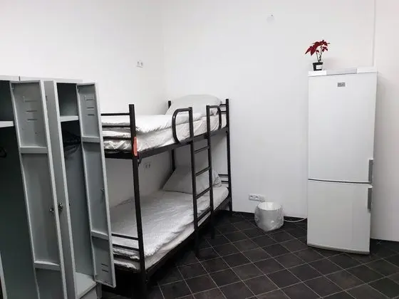 Basic Oda, Birden Çok Yatak, Ortak Banyo (8 pers.)