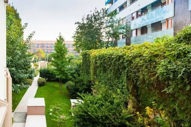 Apart Daire, 1 Büyük (Queen) Boy Yatak ve Çekyat