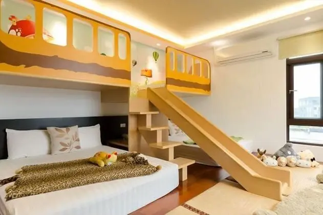 Family Oda, 2 Çift Kişilik Yatak, Balkon, Kule