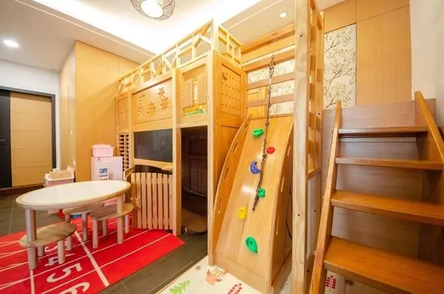 Family Oda, 2 Çift Kişilik Yatak, Balkon, Kule