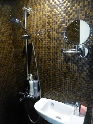Standard Ortak Ranzalı Oda, Sadece kadınlar için