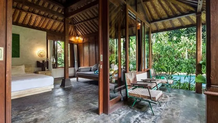 Deluxe Bungalov (Joglo)