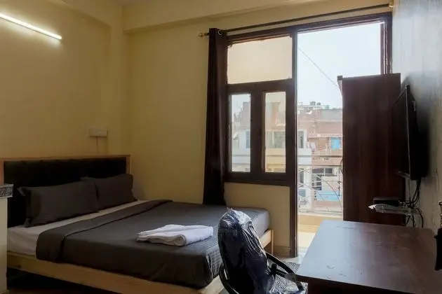 Deluxe Stüdyo, 1 En Büyük (King) Boy Yatak, Sigara İçilebilir, Küçük Mutfak