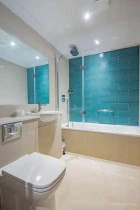 Tek Büyük Yataklı Oda (Private Bathroom)