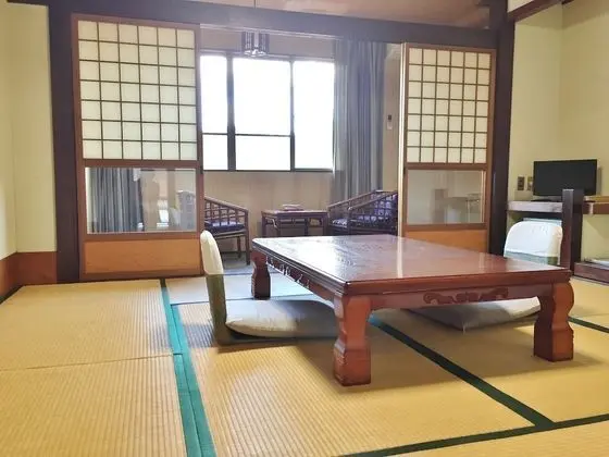Traditional Oda, Sigara İçilmez (8 Tatami Mats)