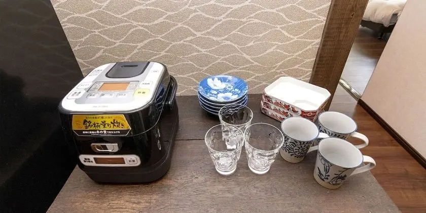 Oda, Sigara İçilmez (For 8 People)