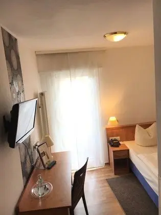 Tek Kişilik Oda, Sigara İçilmez