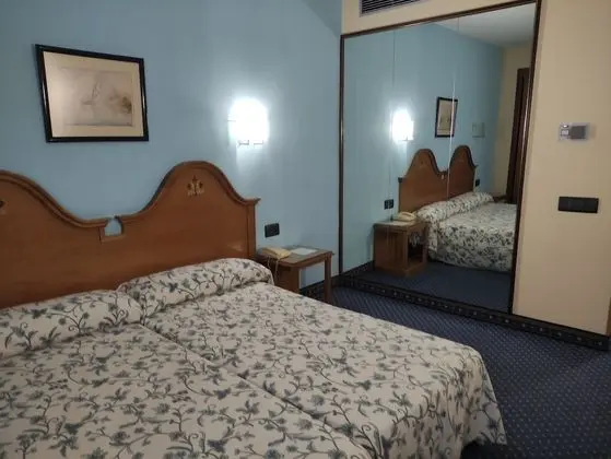 Tek Büyük veya İki Ayrı Yataklı Oda