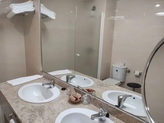 Tek Büyük veya İki Ayrı Yataklı Oda