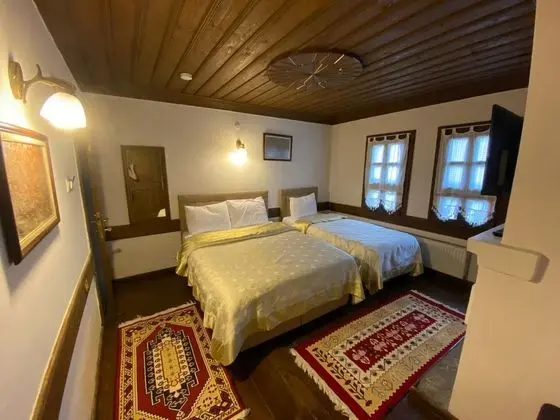 Triple, Şehir Manzaralı