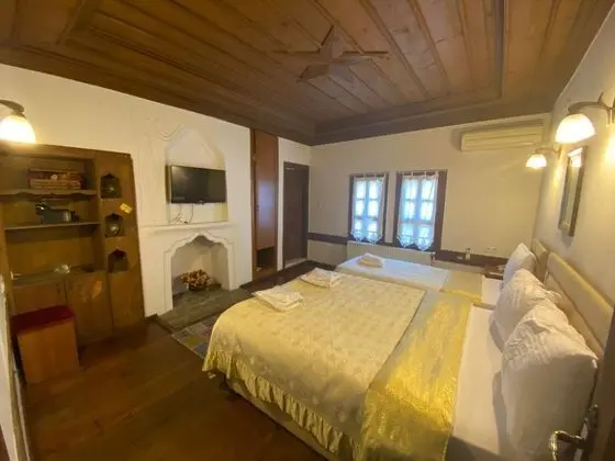 Triple, Şehir Manzaralı