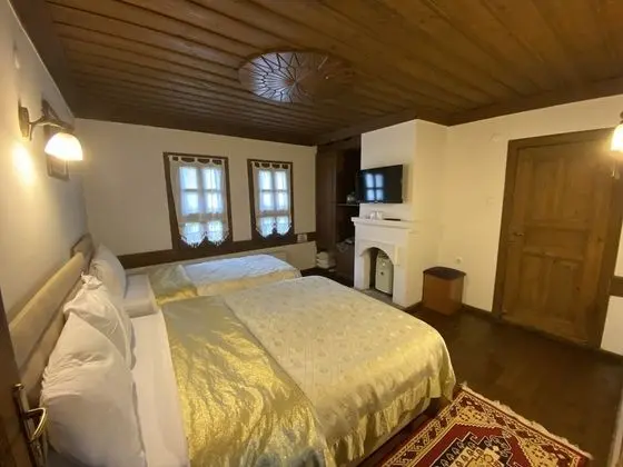 Standard Tek Büyük Yataklı Oda