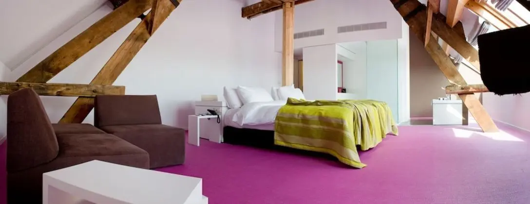 Deluxe Tek Büyük Yataklı Oda