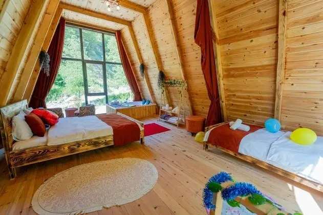 Bungalow, Dere Manzaralı, Şömineli ve Jakuzili