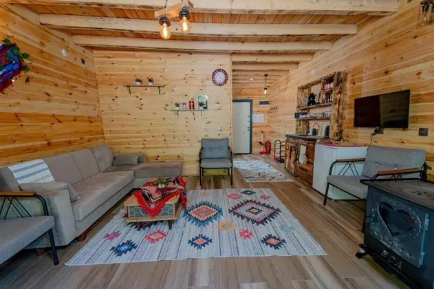 Jakuzili Bungalow , Dere Manzaralı, Şömineli ve Jakuzili