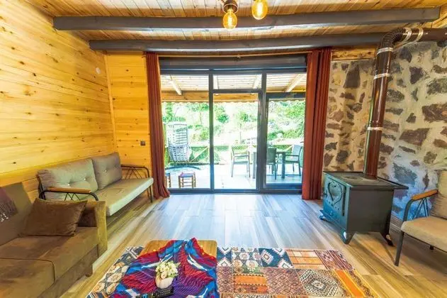 Jakuzili Bungalow , Dere Manzaralı, Şömineli ve Jakuzili