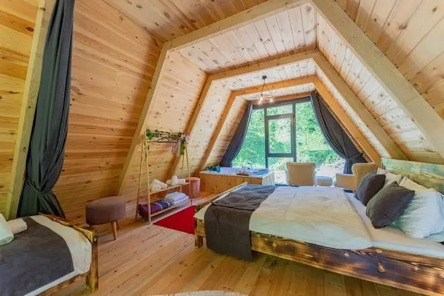 Jakuzili Bungalow , Dere Manzaralı, Şömineli ve Jakuzili