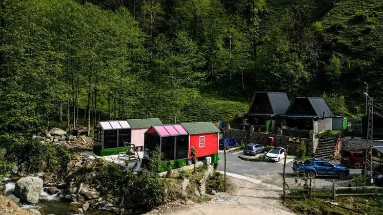 Jakuzili Bungalow , Dere Manzaralı, Şömineli ve Jakuzili
