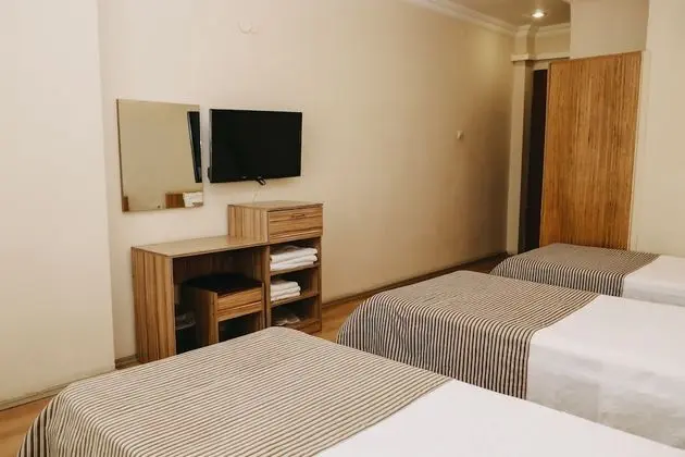 Basic Üç Kişilik Oda, Deniz Manzaralı