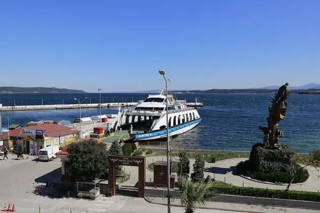 Basic Üç Kişilik Oda, Deniz Manzaralı