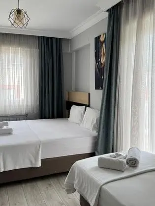 Standart Oda, Sokak Manzaralı