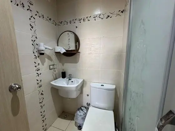 Standart Oda, Sokak Manzaralı