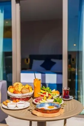 Deluxe Oda,Şehir Manzaralı,Teraslı