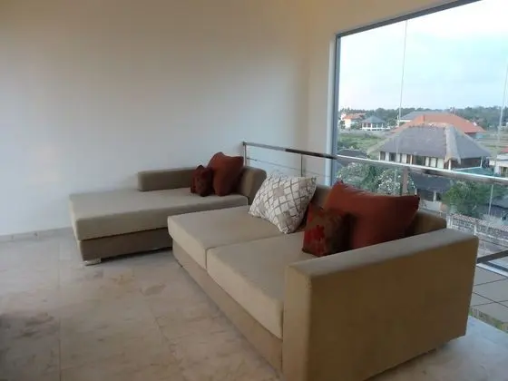 Duplex Penthouse with Rooftop Balcony