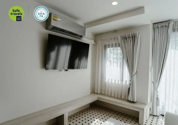 Deluxe Tek Büyük Yataklı Oda, Bahçe Manzaralı
