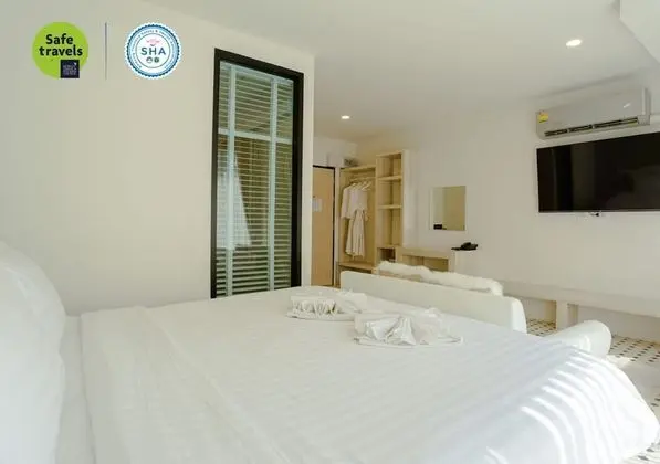 Deluxe Tek Büyük Yataklı Oda, Bahçe Manzaralı
