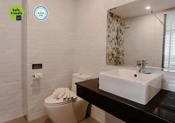 Deluxe Tek Büyük Yataklı Oda, Bahçe Manzaralı