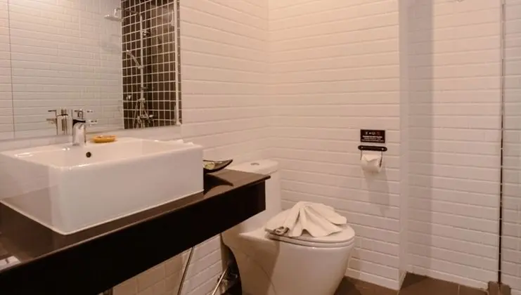 Deluxe Tek Büyük Yataklı Oda, Bahçe Manzaralı