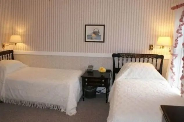 Room (Two Beds Q&F)