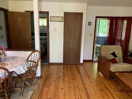Standard Kır Evi, Birden Çok Yatak, Şömine, Havuz Manzaralı