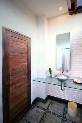 Limited AC Room