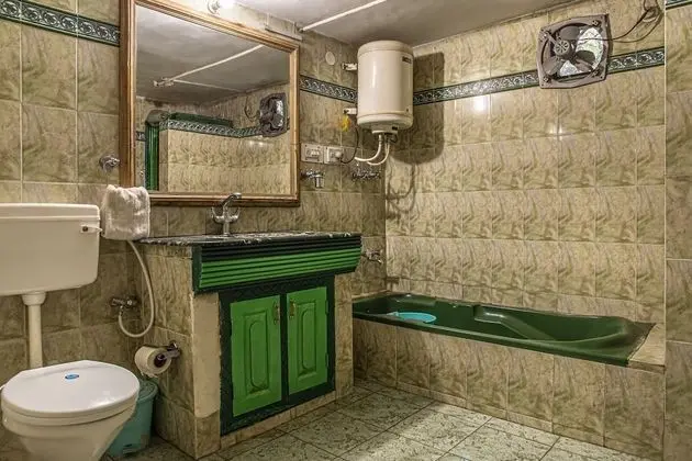 Classic Büyük Yataklı Tek Kişilik Oda