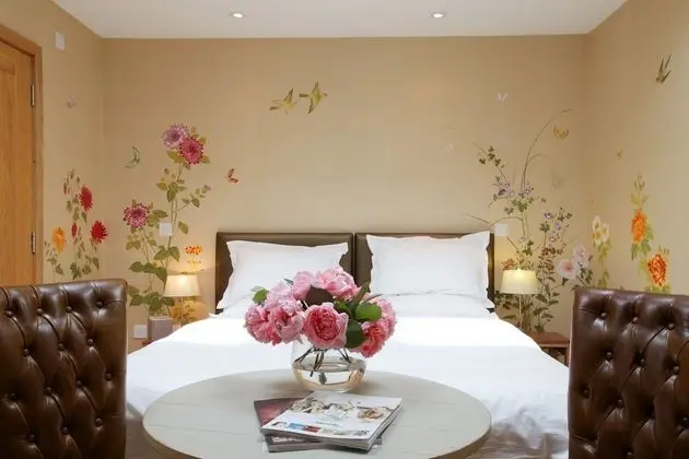 Luxury Tek Büyük Yataklı Oda