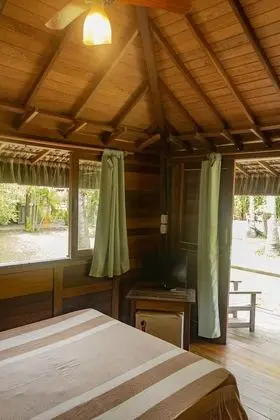 Standard Tek Büyük Yataklı Oda (Quarto 10)
