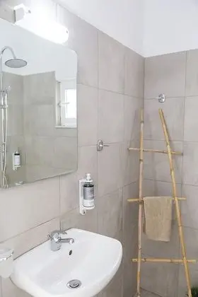 Basic Tek Büyük veya İki Ayrı Yataklı Oda, 1 Yatak Odası, Sigara İçilmez, Avlu