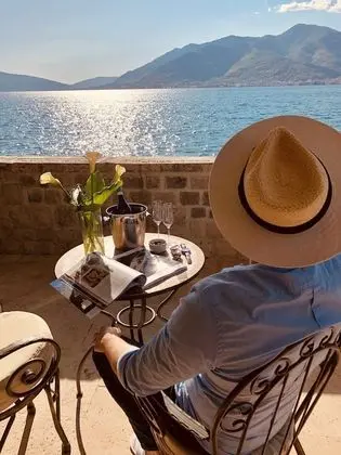 Deluxe Tek Büyük Yataklı Oda, Teras, Deniz Manzaralı