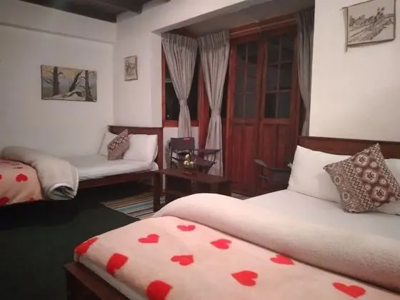 Design Dört Kişilik Oda, 1 Yatak Odası, Kısmi Göl Manzaralı (Room No 5)