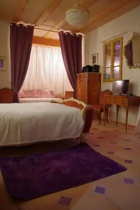 Üç Kişilik Oda (La Marquise)
