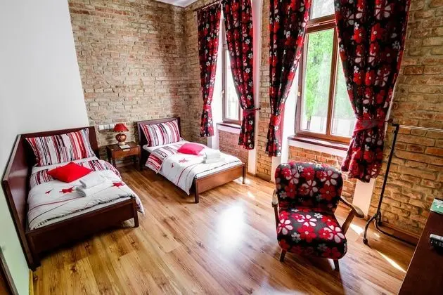 Comfort Tek Büyük veya İki Ayrı Yataklı Oda