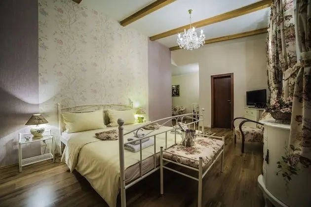 Comfort Tek Büyük veya İki Ayrı Yataklı Oda