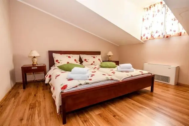 Comfort Tek Büyük veya İki Ayrı Yataklı Oda