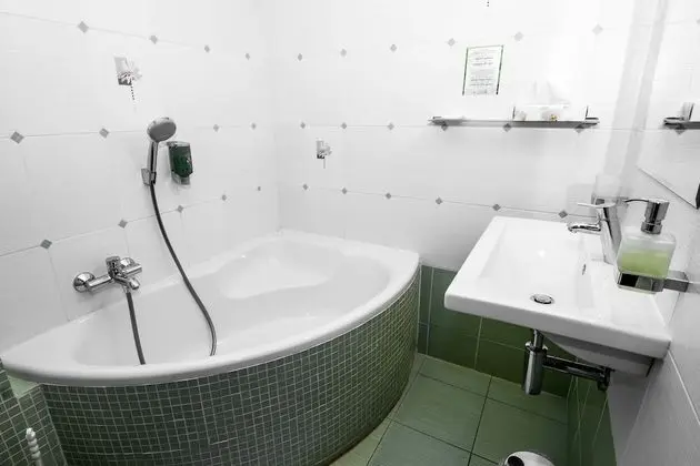 Comfort Tek Büyük veya İki Ayrı Yataklı Oda